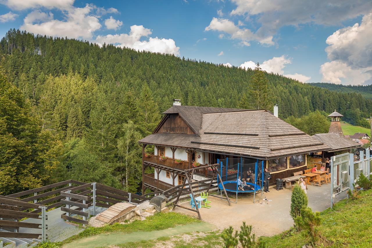 Valasske Chalupy Kycerka Hotel Velke Karlovice Exterior photo
