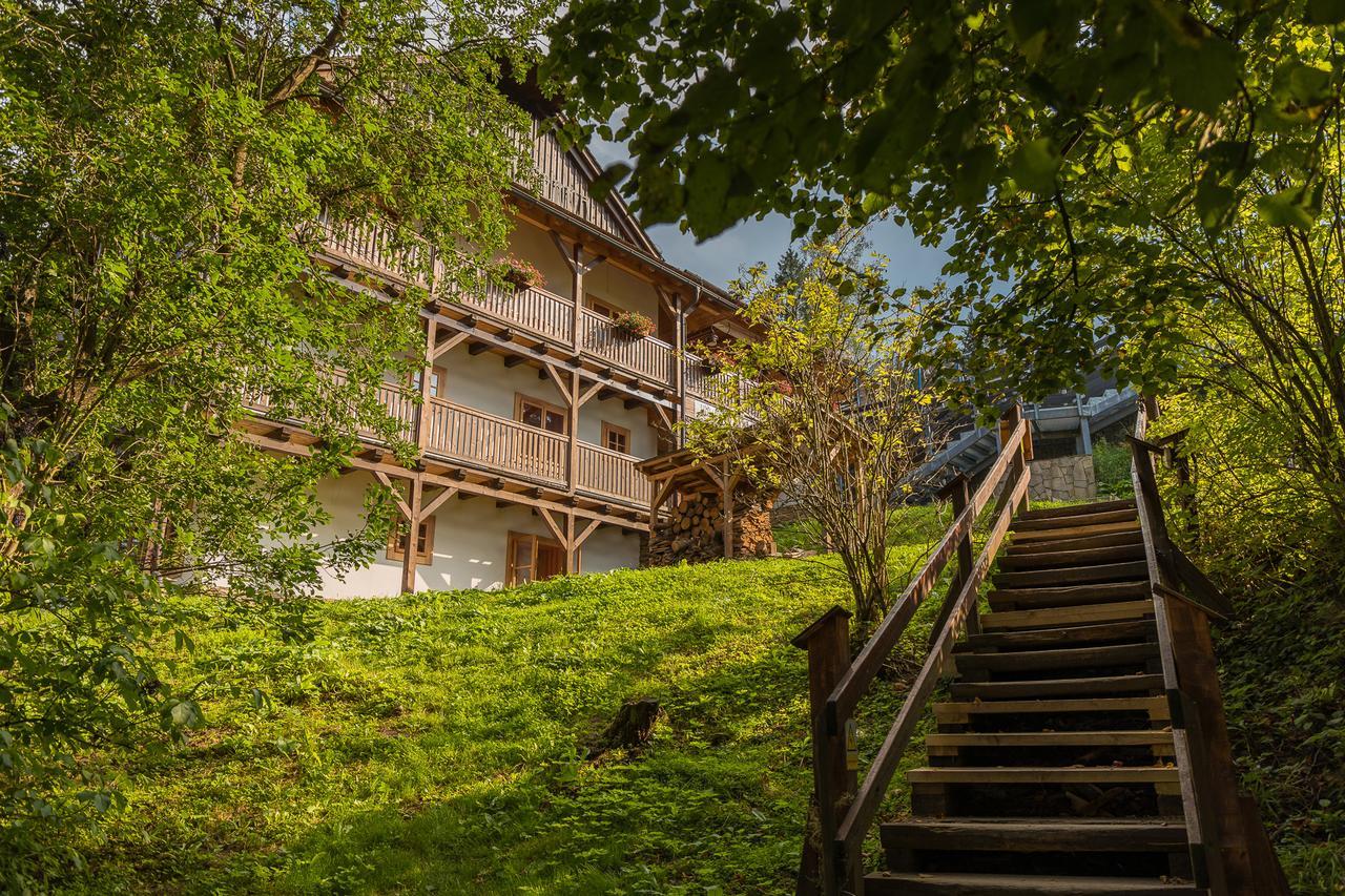 Valasske Chalupy Kycerka Hotel Velke Karlovice Exterior photo