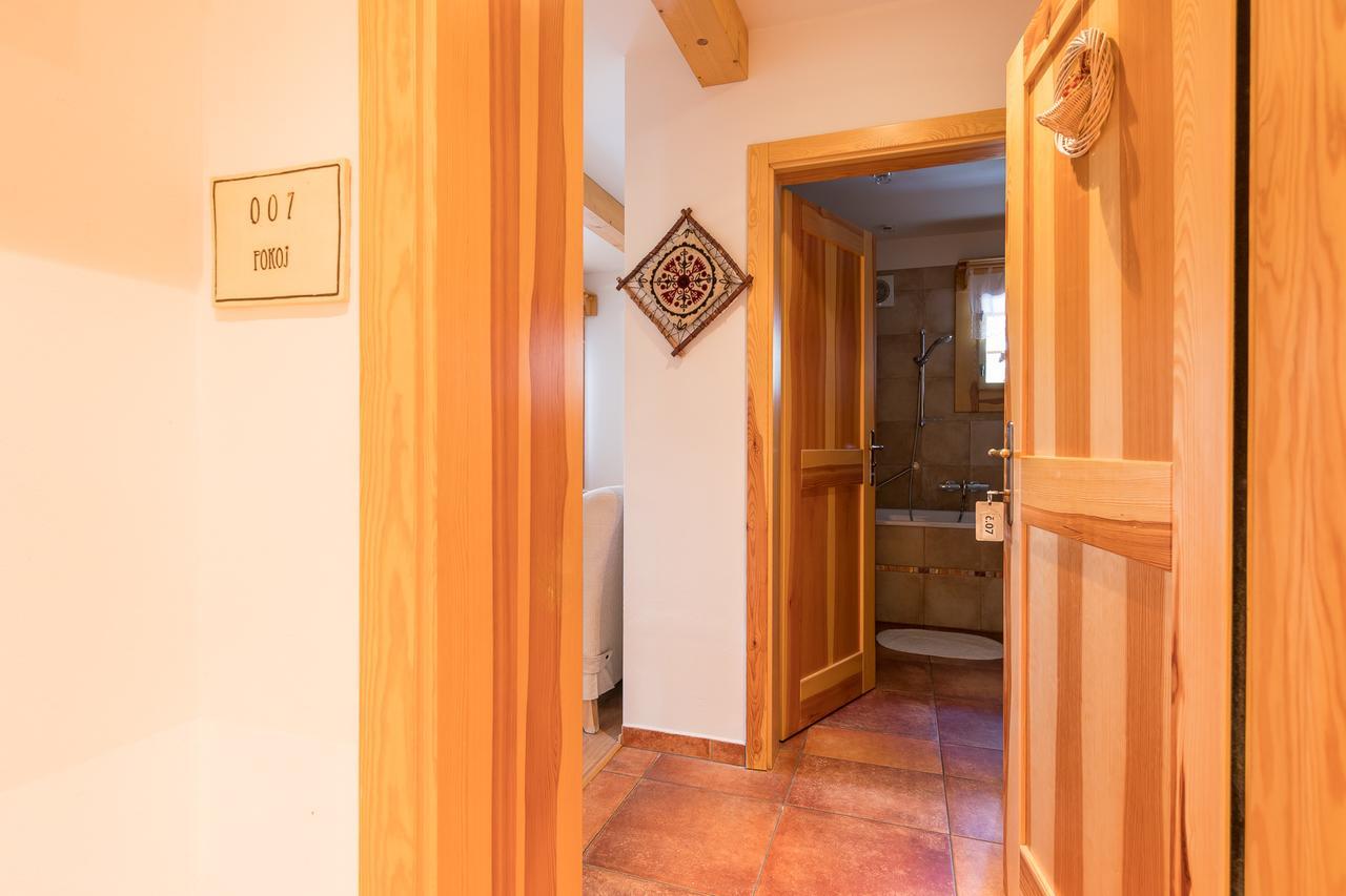 Valasske Chalupy Kycerka Hotel Velke Karlovice Exterior photo